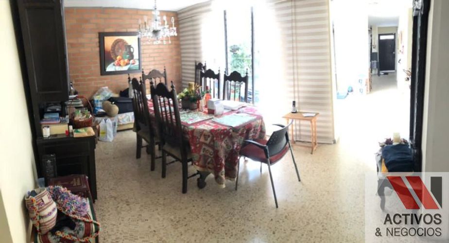 Casa de 6 alcobas en venta en Laureles, Medellín, 400 m² · foto 14 de 20