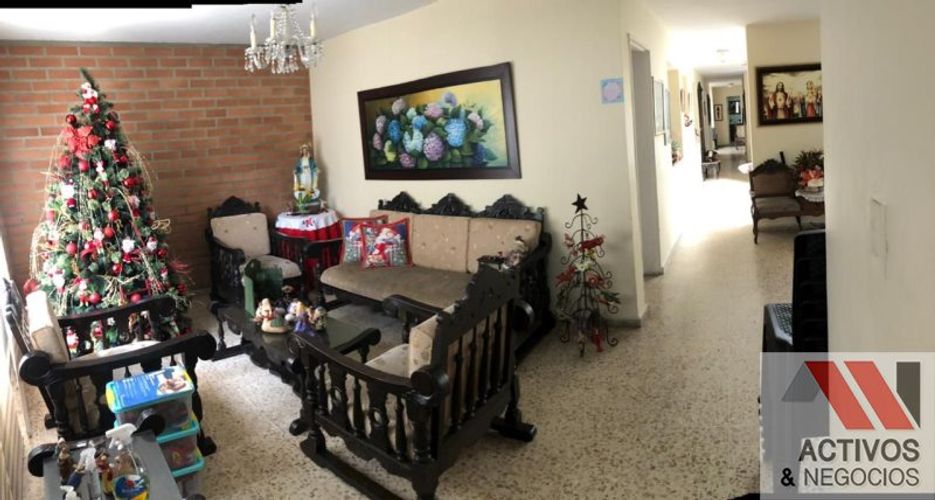 Casa de 6 alcobas en venta en Laureles, Medellín, 400 m² · foto 18 de 20