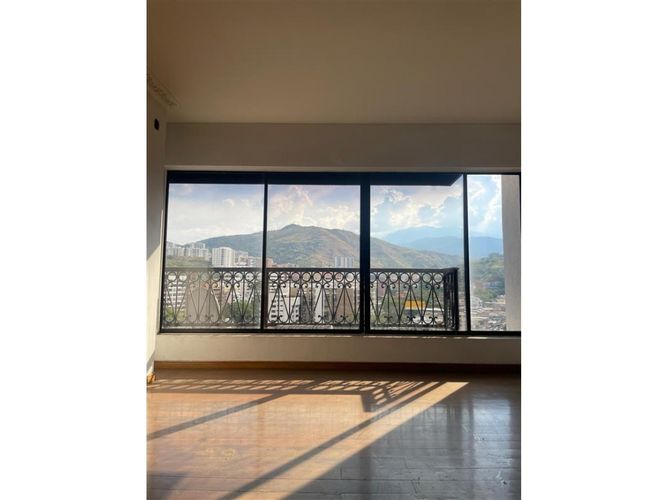 Apartamento en venta en Normandia, Cali, 315 m² · foto 2 de 24