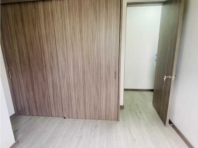 Apartamento de 3 alcobas en arriendo en Las Palmas, Medellín, 76 m² · foto 11 de 24