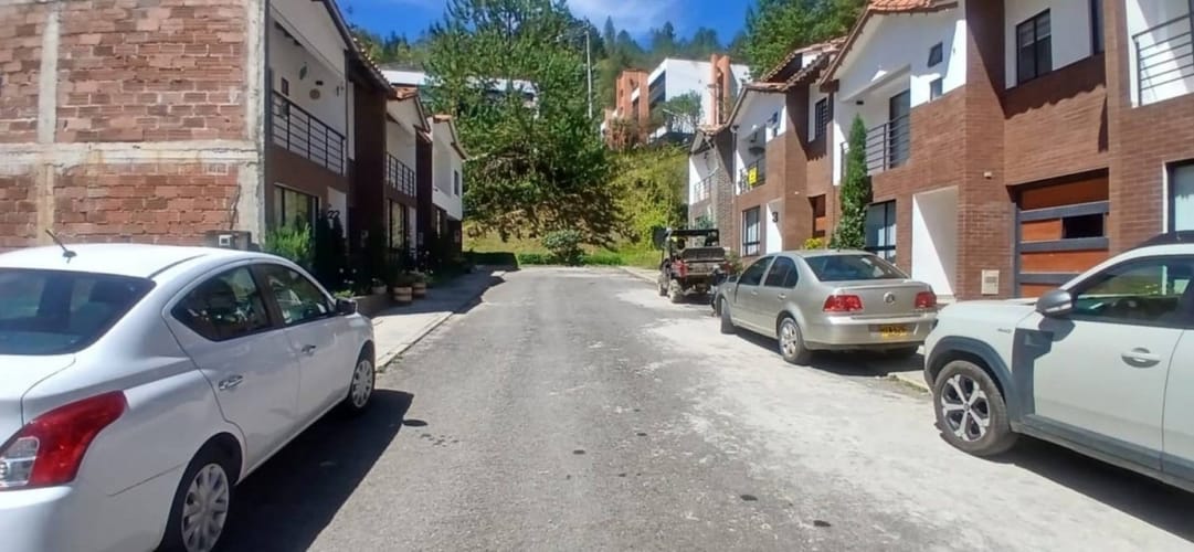 Lote en venta en Los Salados, El Retiro, 210 m² · foto 4 de 13