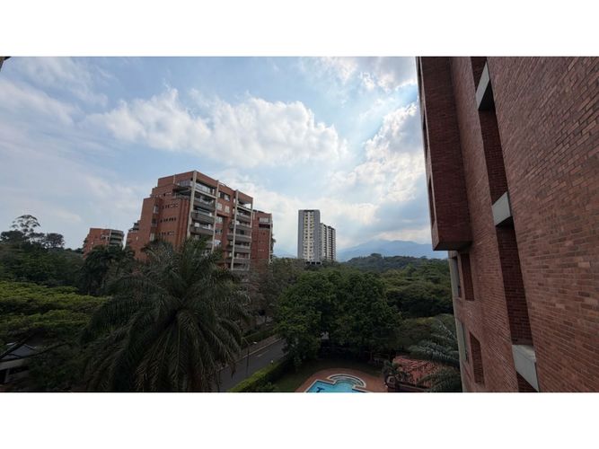 Apartamento de 4 alcobas en venta en Ciudad Jardin, Cali, 171 m² · foto 6 de 24