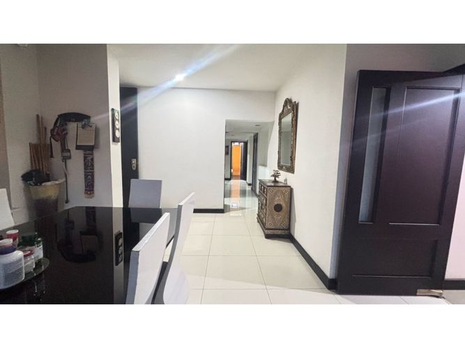 Apartamento de 4 alcobas en venta en Ciudad Jardin, Cali, 171 m² · foto 18 de 24