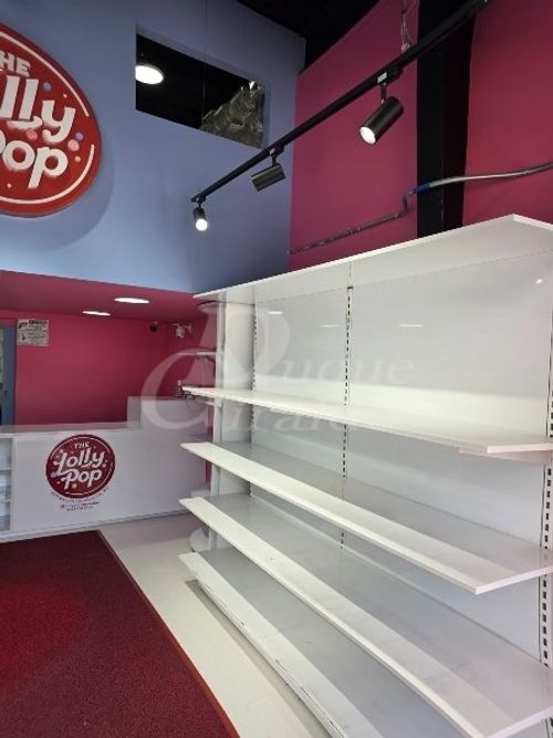 Local en venta en Los Colores, Medellín, 28 m² · foto 3 de 7
