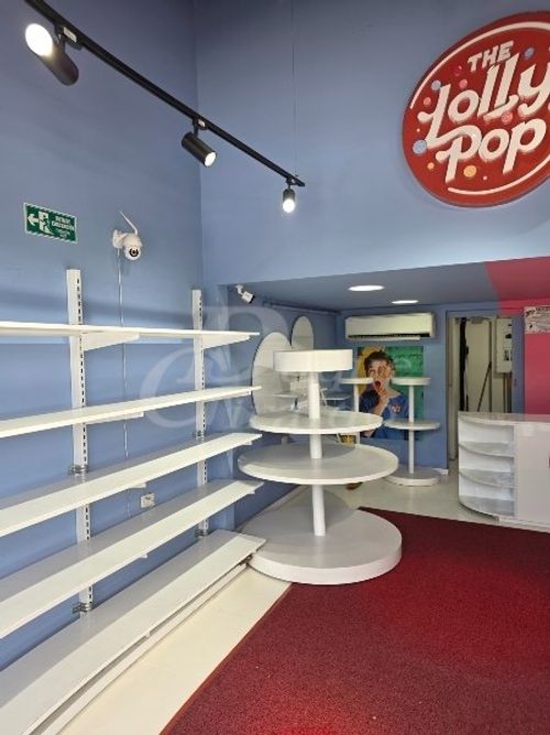 Local en venta en Los Colores, Medellín, 28 m² · foto 4 de 7