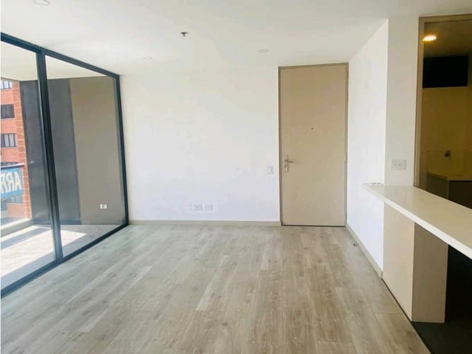 Apartamento de 2 alcobas en arriendo en Altos Del Poblado, Medellín, 80 m² · foto 3 de 16