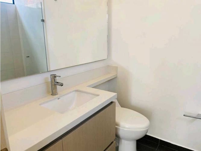 Apartamento de 2 alcobas en arriendo en Altos Del Poblado, Medellín, 80 m² · foto 12 de 16