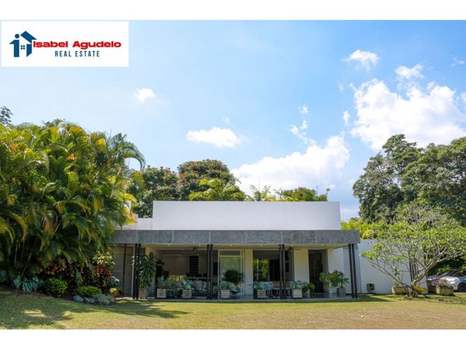 Casa de 3 alcobas en venta en Pance, Cali, 380 m² · foto 2 de 24