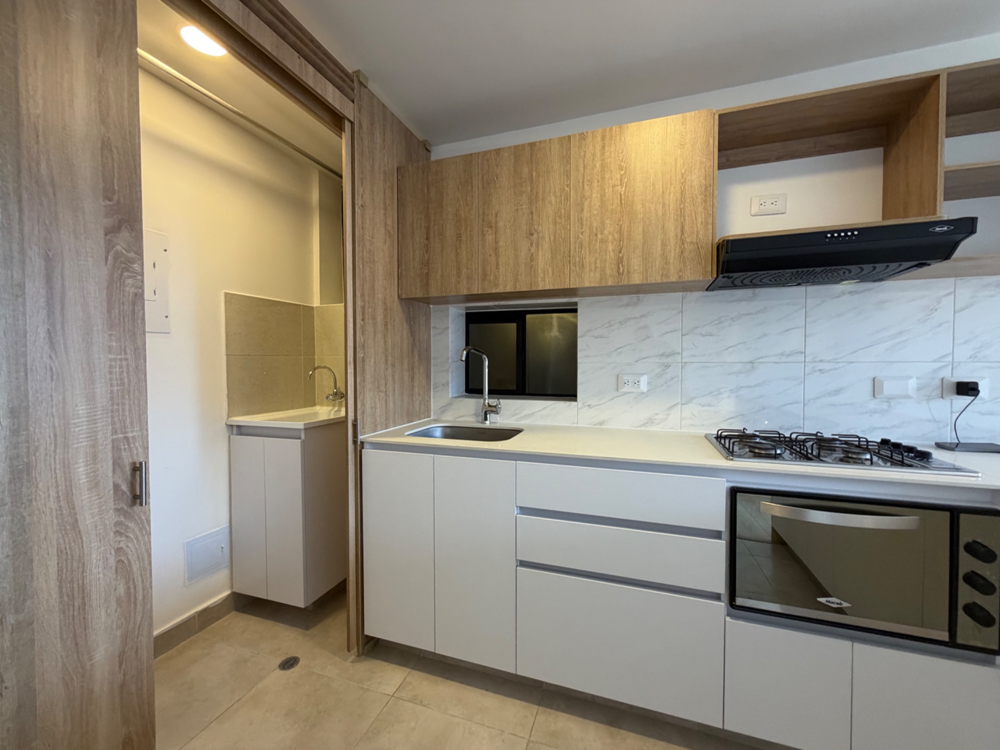 Apartamento en venta en Montevideo, Bogotá · foto 2 de 16