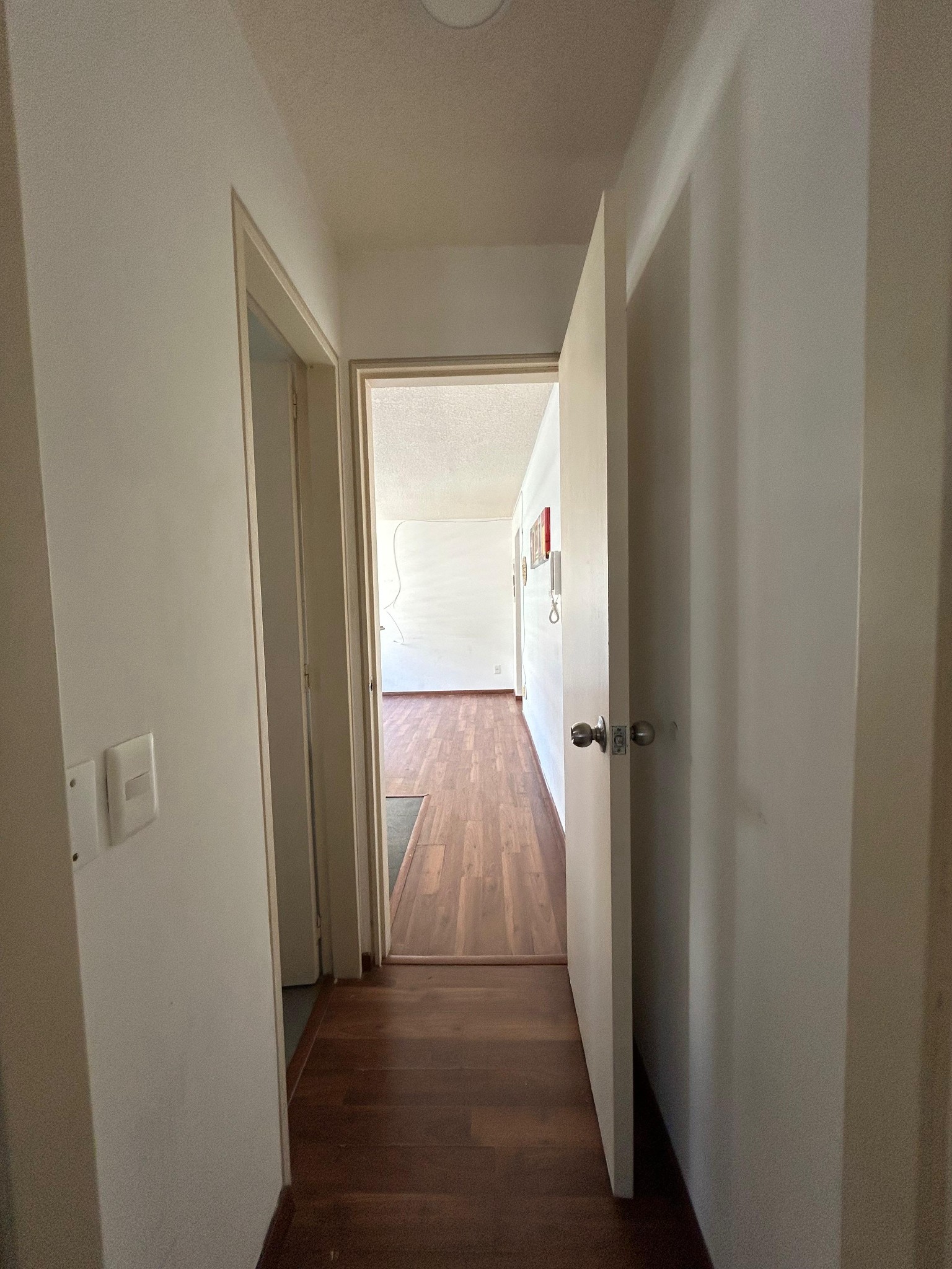 Acogedor apartamento 1 dormitorio con vigilancia, edificio tranquilo y bien ubicado · Foto 9