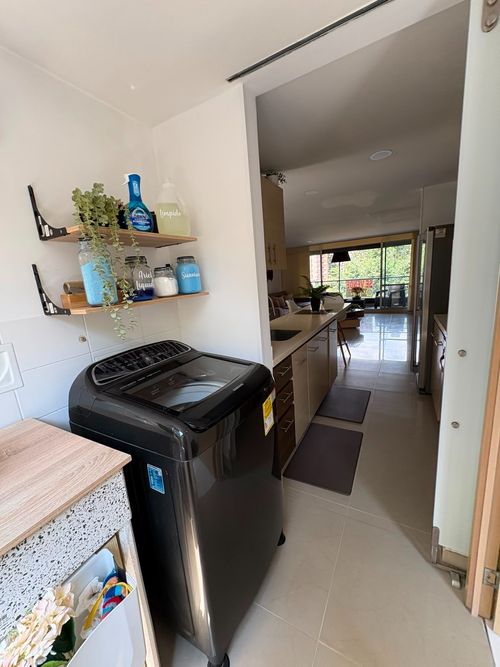 Apartamento de 3 alcobas en venta en San Jose, Sabaneta, 116 m² · foto 9 de 24