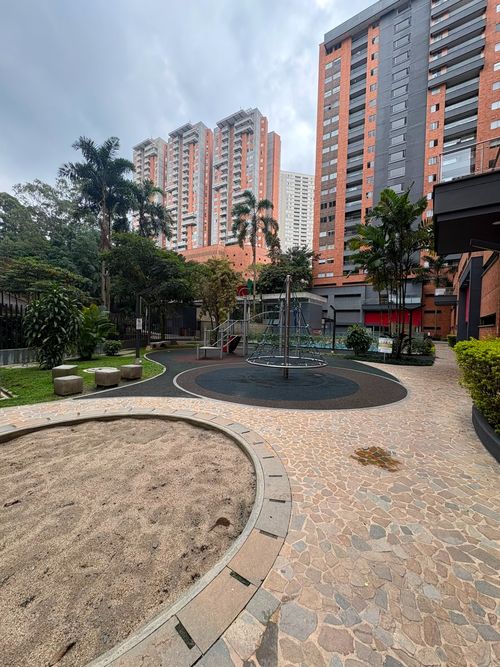 Apartamento de 3 alcobas en venta en San Jose, Sabaneta, 116 m² · foto 20 de 24
