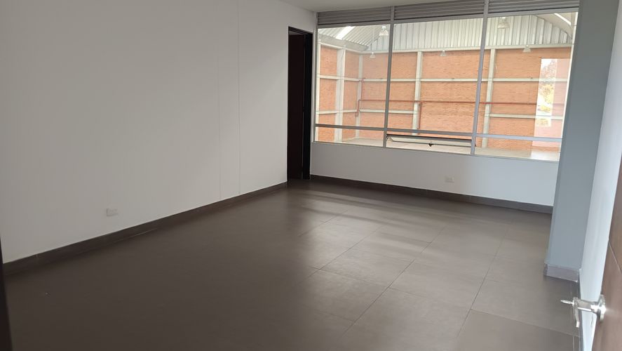 Bodega en arriendo en Centro Tocancipá, Tocancipá, 2552 m² · foto 14 de 24