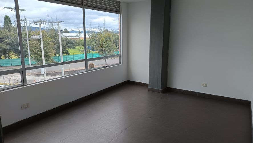 Bodega en arriendo en Centro Tocancipá, Tocancipá, 2552 m² · foto 15 de 24