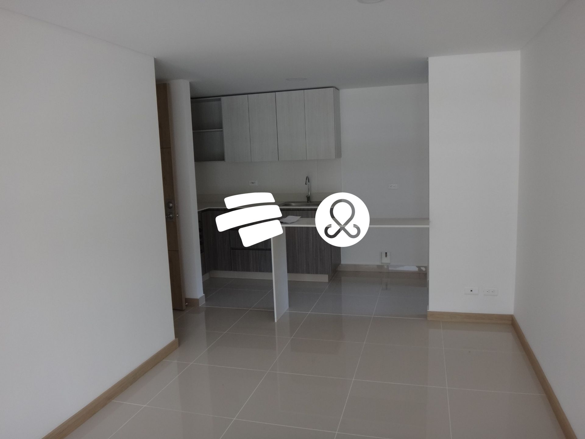 Apartamento en venta en Zona Centro, Envigado · foto 3 de 15
