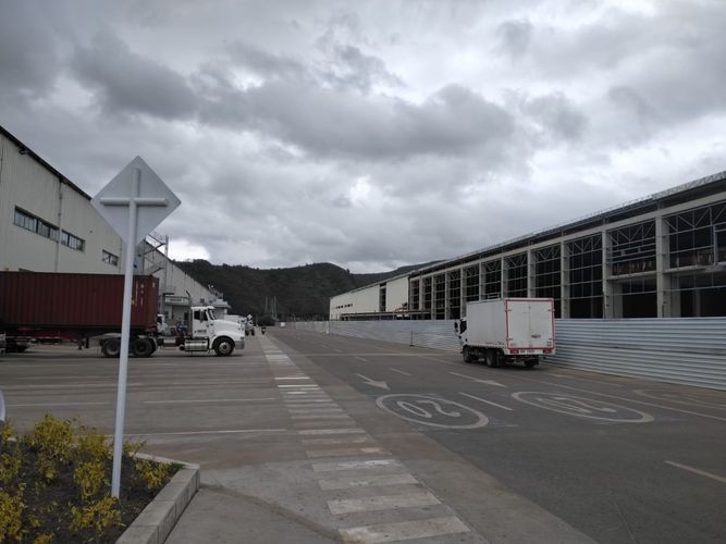 Bodega en arriendo en Parcelas, Cota · foto 10 de 13