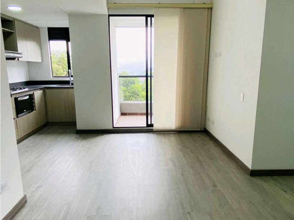 Apartamento en arriendo en Las Palmas, Medellín · foto 3 de 19
