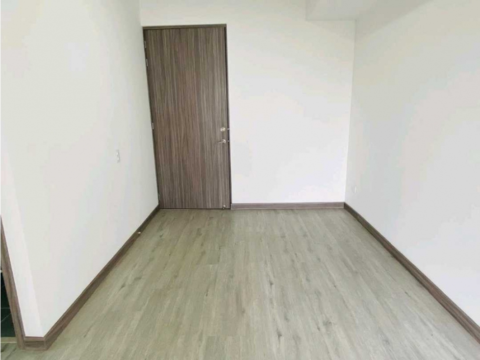 Apartamento en arriendo en Las Palmas, Medellín · foto 4 de 19