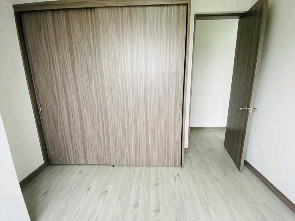 Apartamento en arriendo en Las Palmas, Medellín · foto 6 de 19