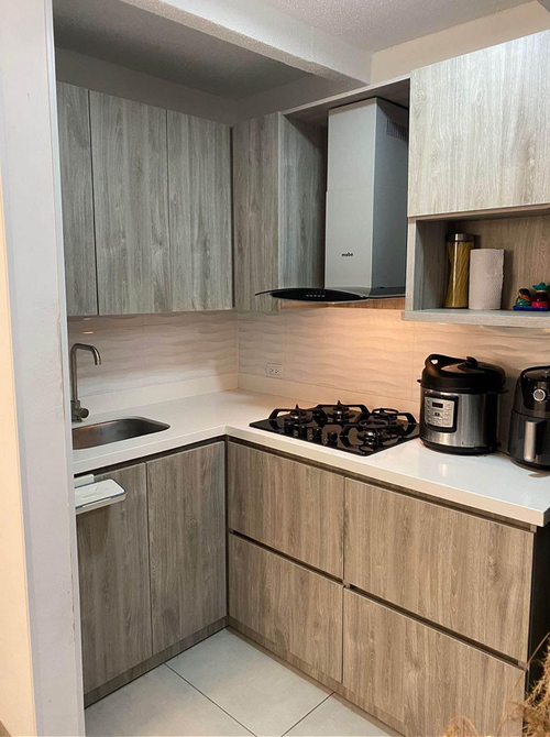Apartamento de 3 alcobas en venta en Bucaros, Bello, 55 m² · foto 2 de 11