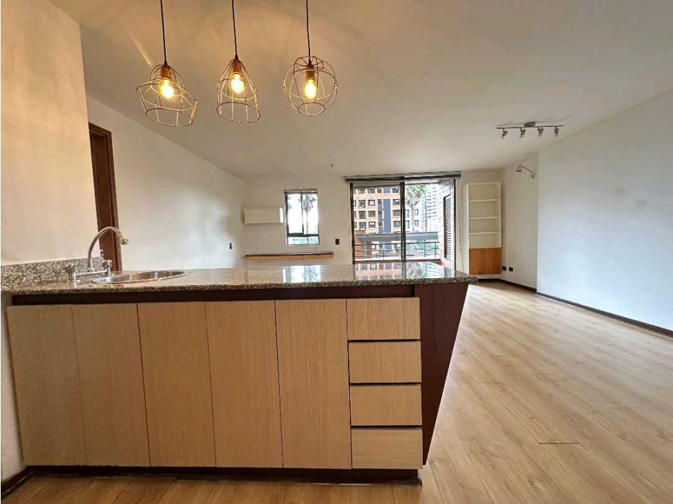 1BR Apartment in El tesoro (70 m²) - 2