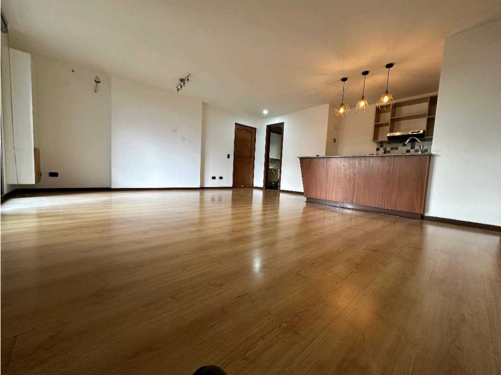 1BR Apartment in El tesoro (70 m²) - 3