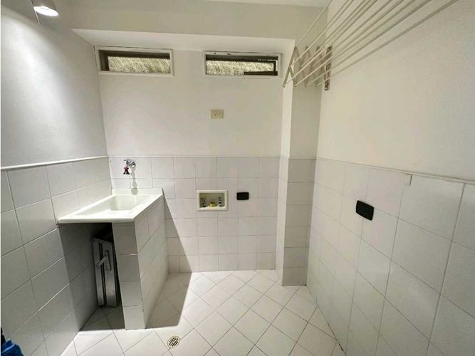 Apartaestudio en arriendo en El Tesoro, Medellín, 70 m² · foto 11 de 13