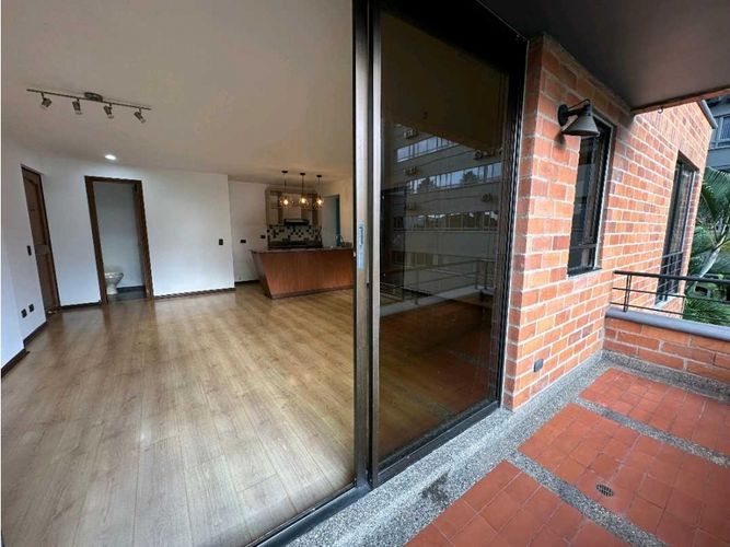 Apartaestudio en arriendo en El Tesoro, Medellín, 70 m² · foto 12 de 13