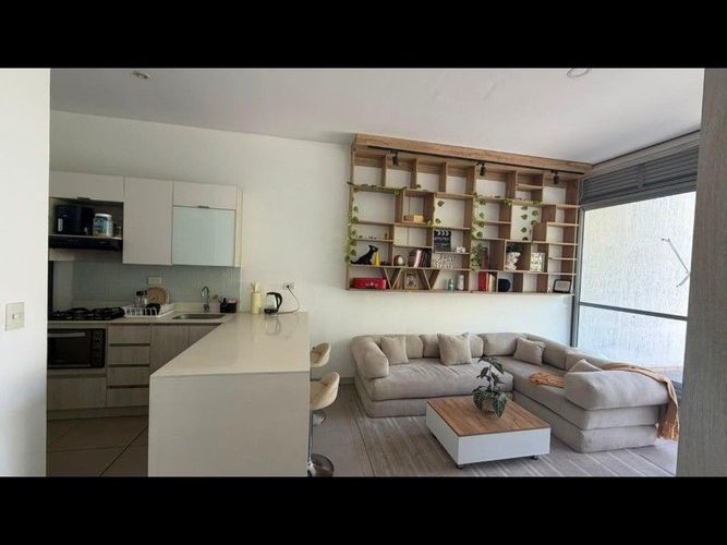 Apartamento de 2 alcobas en arriendo en Rodeo Alto, Medellín, 68 m² · foto 2 de 15