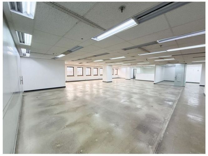 Local en venta en La Candelaria, Medellín, 376 m² · foto 2 de 15