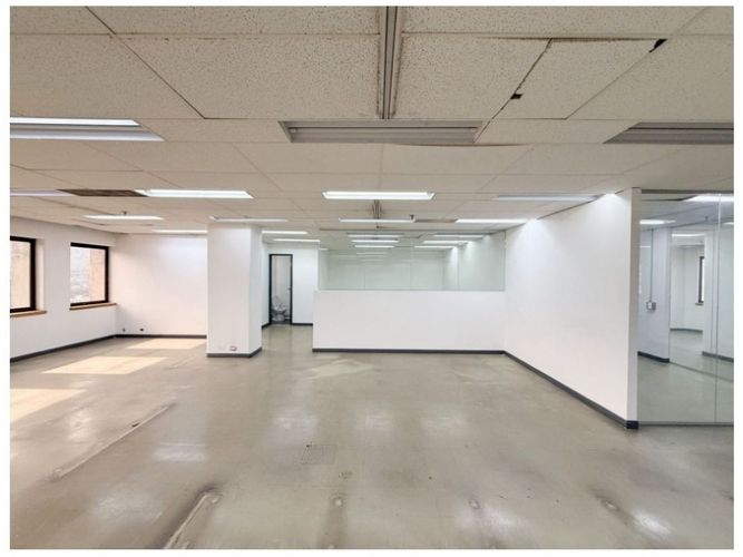 Local en venta en La Candelaria, Medellín, 376 m² · foto 5 de 15