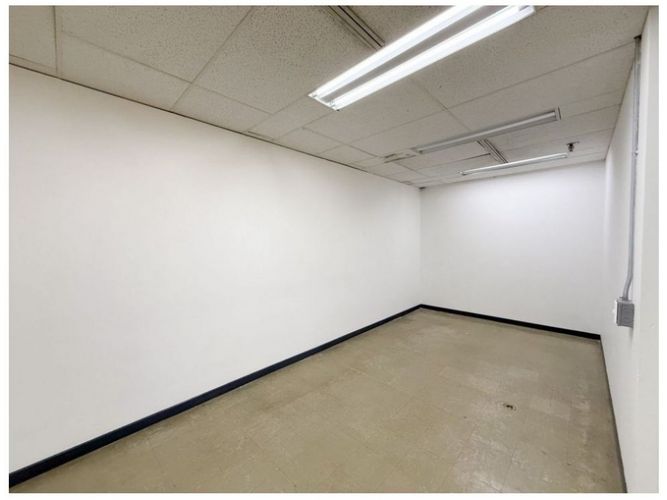 Local en venta en La Candelaria, Medellín, 376 m² · foto 10 de 15