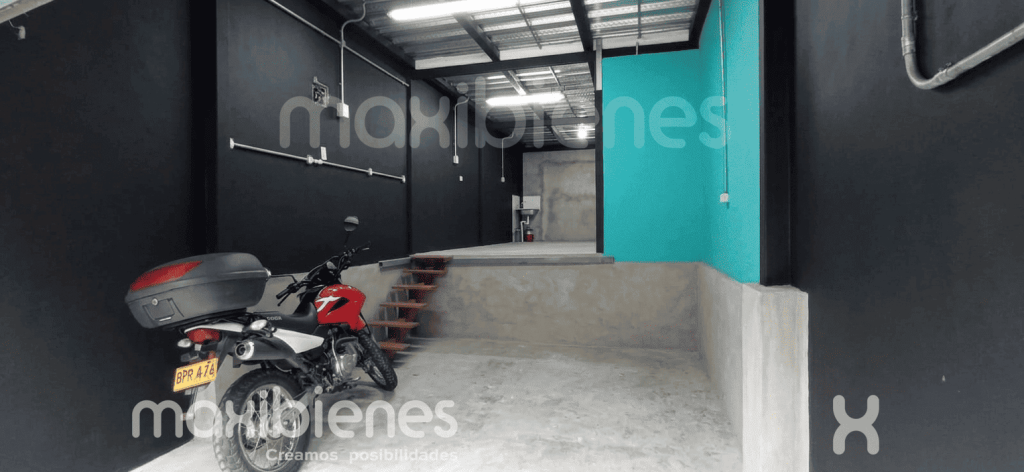 Local en arriendo en Suramérica, La Estrella, 30 m² · foto 3 de 5