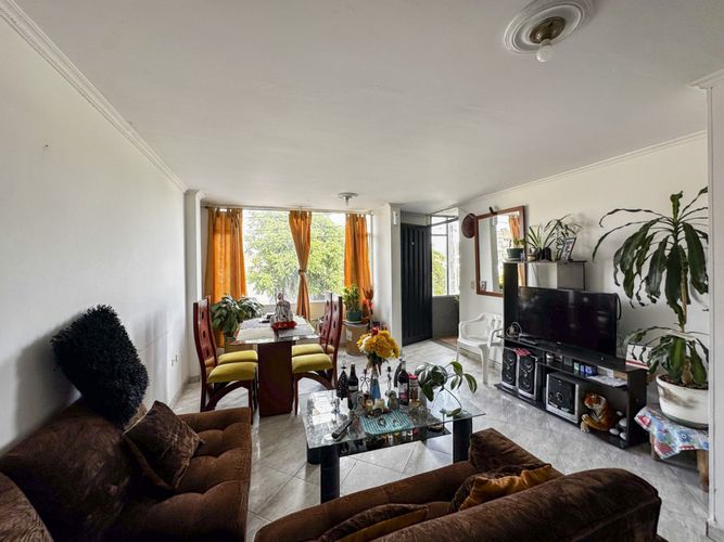 Casa de 5 alcobas en venta en Toscana, Bogotá, 210 m² · foto 5 de 22