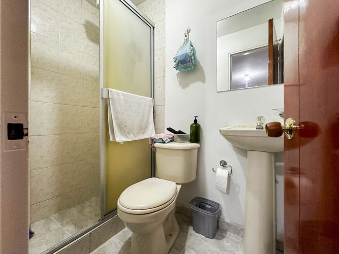 Casa de 5 alcobas en venta en Toscana, Bogotá, 210 m² · foto 17 de 22