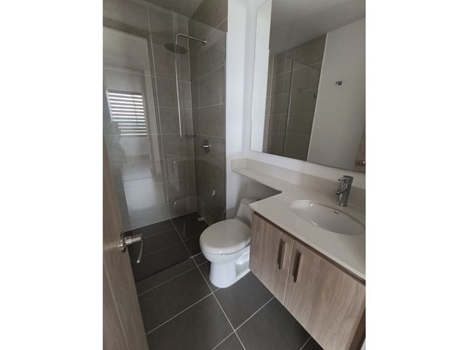 Apartamento de 2 alcobas en venta en Centro, Rionegro, 85 m² · foto 5 de 17