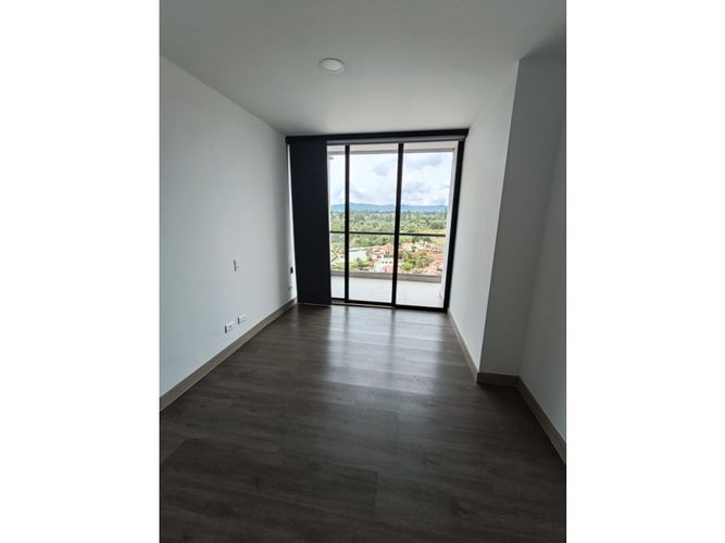 Apartamento de 2 alcobas en venta en Centro, Rionegro, 85 m² · foto 8 de 17