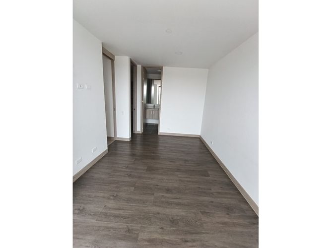 Apartamento de 2 alcobas en venta en Centro, Rionegro, 85 m² · foto 9 de 17