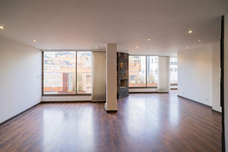 Apartamento de 3 alcobas en venta en San Patricio, Bogotá, 144 m² · foto 4 de 24