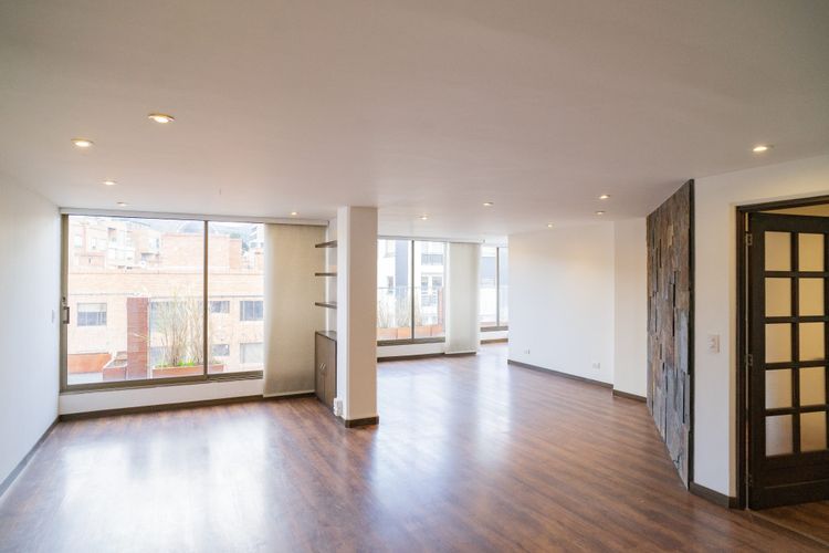 Apartamento de 3 alcobas en venta en San Patricio, Bogotá, 144 m² · foto 7 de 24