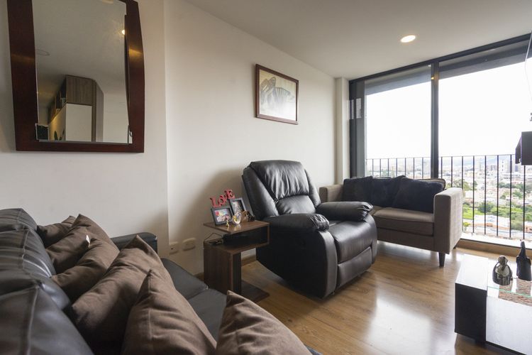 Apartaestudio en venta en Las Ferias, Bogotá, 47 m² · foto 2 de 13