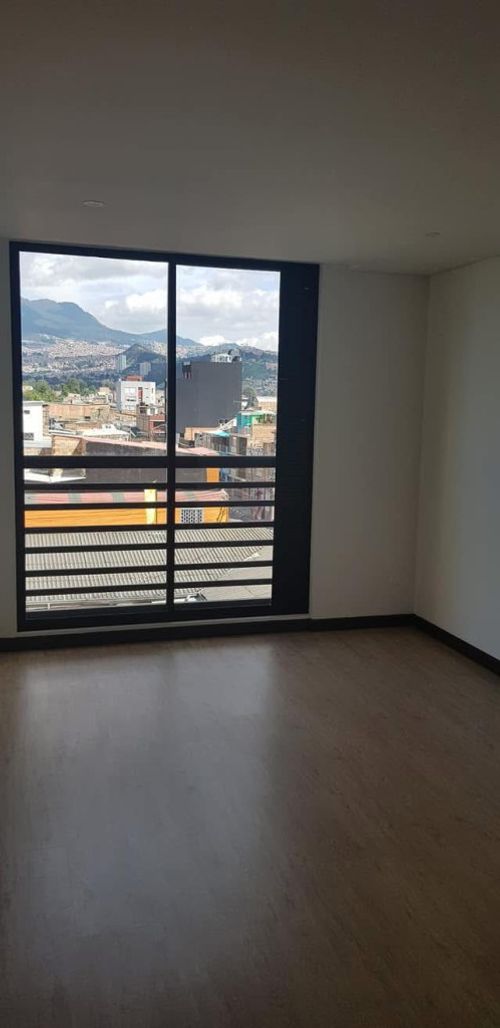 Apartamento de 2 alcobas en venta en Quiroga, Bogotá, 45 m² · foto 2 de 10