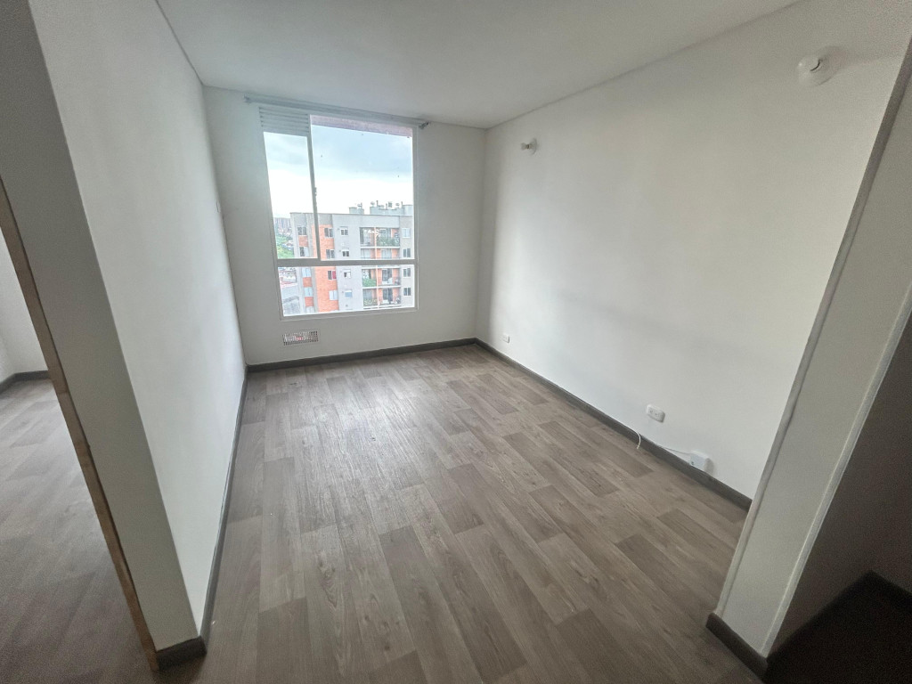 Apartamento en venta en El Vergel, Bogotá · foto 7 de 12
