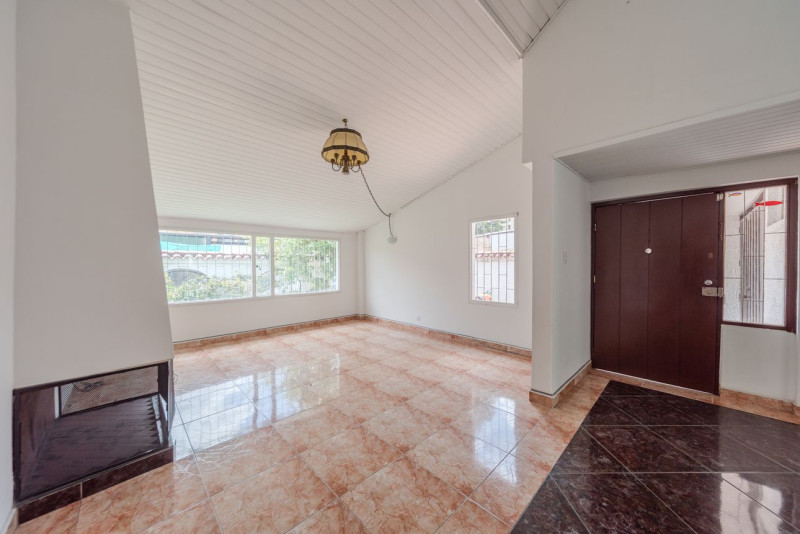 Casa en venta en Pasadena, Bogotá · foto 4 de 24