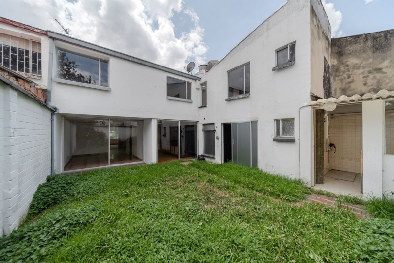 Casa en venta en Pasadena, Bogotá · foto 8 de 24