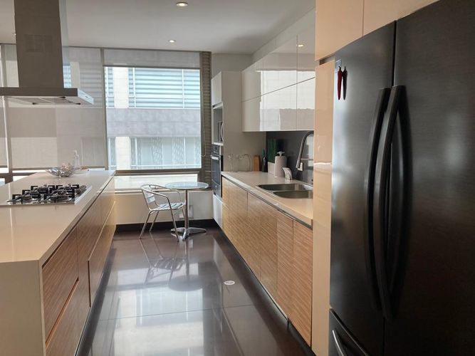Apartamento de 3 alcobas en venta en Chico Norte, Bogotá, 176 m² · foto 9 de 24