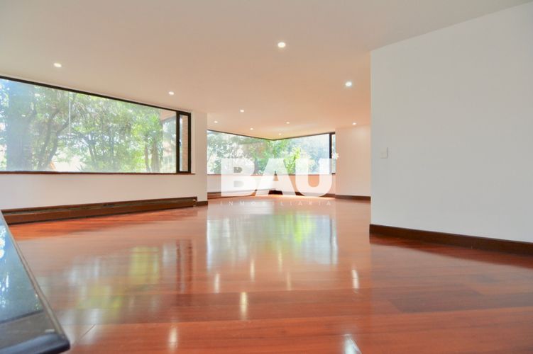 Apartamento en venta en Niza, Bogotá · foto 8 de 24