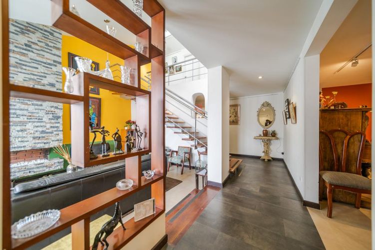 Casa de 5 alcobas en venta en Las Villas, Bogotá, 250 m² · foto 4 de 24