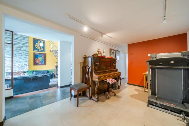 Casa de 5 alcobas en venta en Las Villas, Bogotá, 250 m² · foto 8 de 24