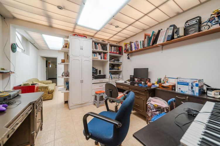 Casa de 5 alcobas en venta en Las Villas, Bogotá, 250 m² · foto 19 de 24